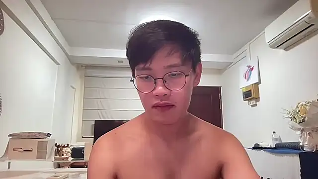 Passionatetwink2 online show from 07-30-26, 07:40