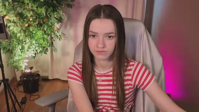 E l i z e  online show from 07-24-26, 05:16