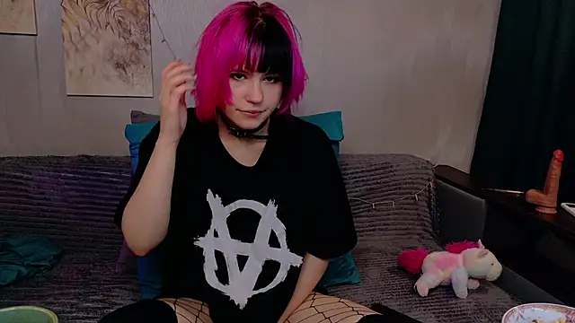 KikiMoor online show from 09-22-25, 05:20