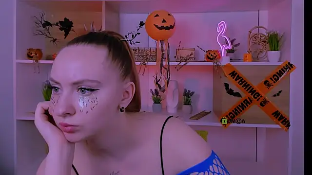 mila glow1 online show from 11-02-25, 09:22