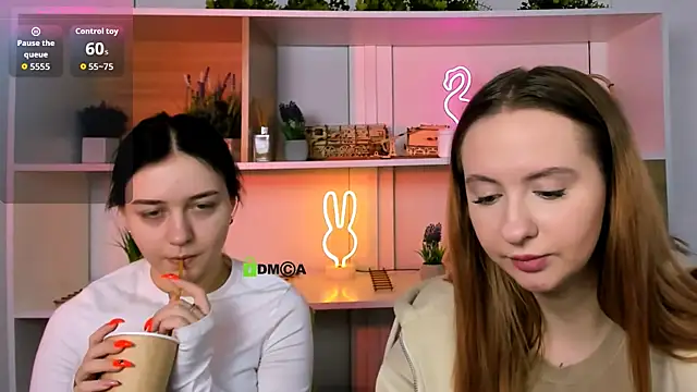 mila glow1 online show from 11-24-25, 12:49