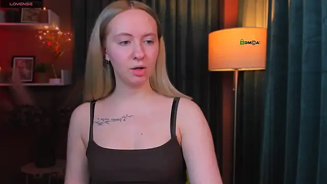 mila glow1 online show from 04-16-26, 06:52