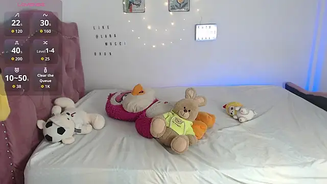 Laramucci online show from 11-08-25, 03:23