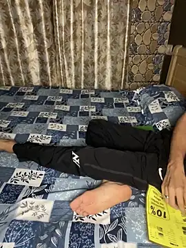 Snapshot of SIZZLER_1100 chatting on 09-28-25, 09:09 SIZZLER 1100 online show from 09-28-25, 09:09