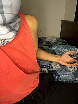 Snapshot of SIZZLER_1100 chatting on 10-06-25, 02:25 SIZZLER 1100 online show from 10-06-25, 02:25