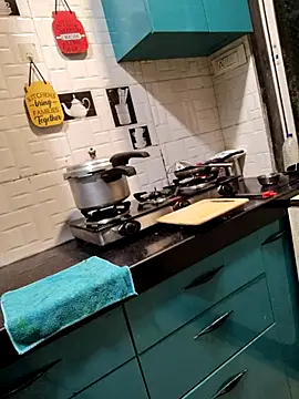 Snapshot of SIZZLER_1100 chatting on 10-13-25, 05:35 SIZZLER 1100 online show from 10-13-25, 05:35