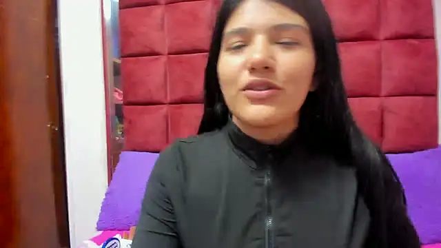 AANGELADIAZZ online show from 12-17-25, 02:39