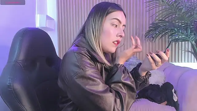 Jenny Wolridge  online show from 11-12-25, 07:13