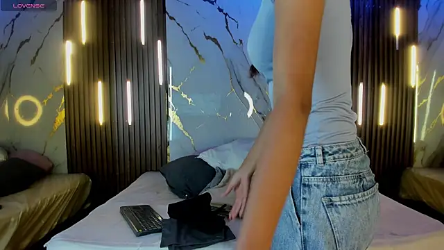 VictoriaDuart online show from 11-09-25, 08:29