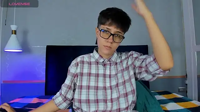 Tsuki Maru online show from 11-07-25, 08:09