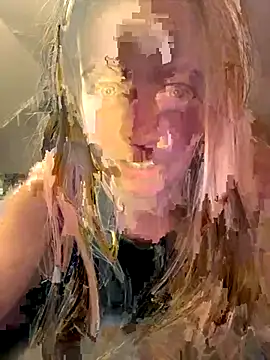Snapshot of ellieen chatting on 11-05-25, 11:27 ellieen online show from 11-05-25, 11:27