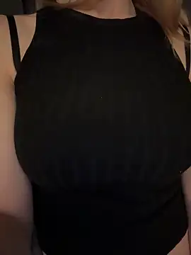 Snapshot of ellieen chatting on 12-01-25, 09:31 ellieen online show from 12-01-25, 09:31