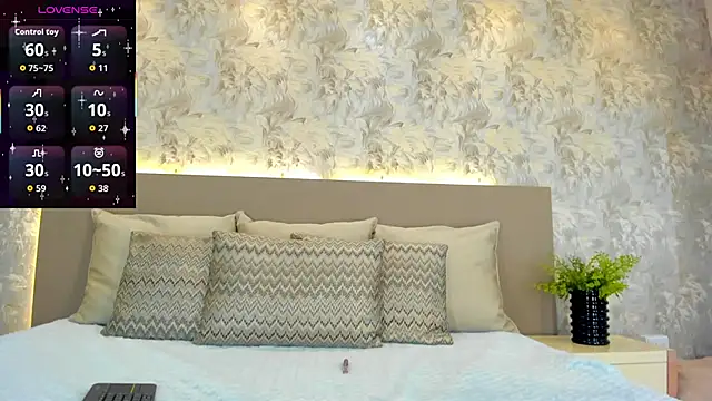 MilaGrace1 online show from 10-07-25, 10:23