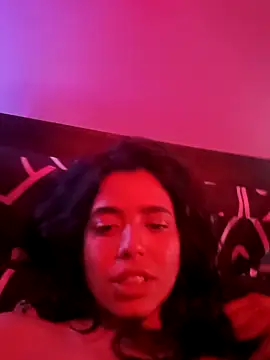 Snapshot of Maricamposs chatting on 10-21-25, 08:48 Maricamposs online show from 10-21-25, 08:48