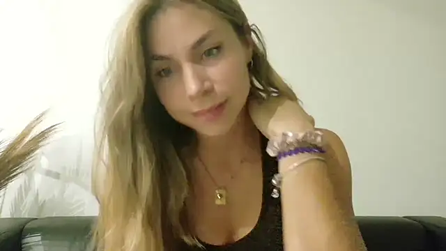 wonderalice31 online show from 09-13-25, 07:02