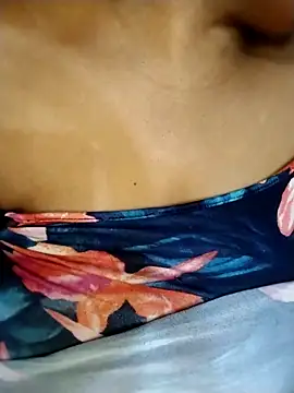 BeverlyQueen14 online show from 12-14-25, 11:15