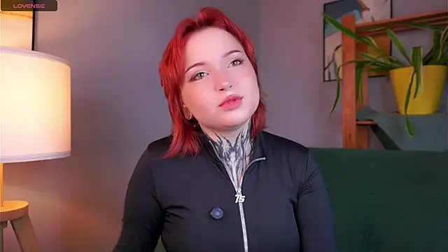 Snapshot of MarnaHarbor chatting on 10-01-25, 01:06 MarnaHarbor online show from 10-01-25, 01:06