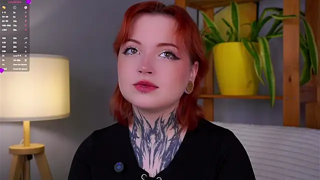 Snapshot of MarnaHarbor chatting on 10-18-25, 01:56 MarnaHarbor online show from 10-18-25, 01:56