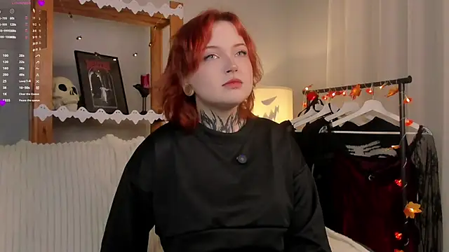 Snapshot of MarnaHarbor chatting on 10-28-25, 11:03 MarnaHarbor online show from 10-28-25, 11:03