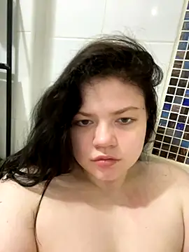 Snapshot of GoddessDarina chatting on 10-21-25, 01:45 GoddessDarina online show from 10-21-25, 01:45
