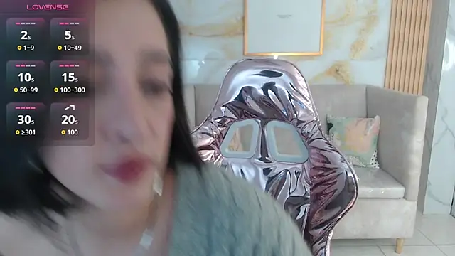 sara lopez s online show from 11-12-25, 01:11