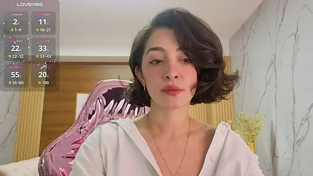Snapshot of sara_lopez_s chatting on 05-13-26, 01:41 sara lopez s online show from 05-13-26, 01:41