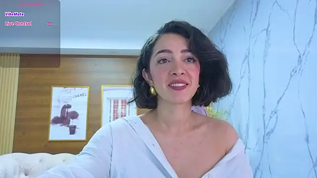 Snapshot of sara_lopez_s chatting on 06-30-26, 01:45 sara lopez s online show from 06-30-26, 01:45