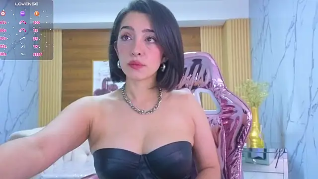Snapshot of sara_lopez_s chatting on 07-06-26, 01:41 sara lopez s online show from 07-06-26, 01:41