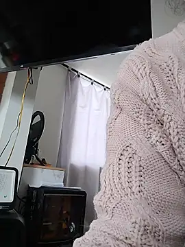 KittyHoleshot87 online show from 03-25-26, 03:40