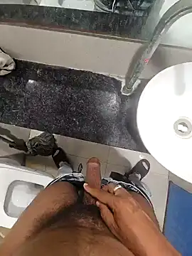 Snapshot of Gamecoc chatting on 09-18-25, 12:18 Gamecoc online show from 09-18-25, 12:18