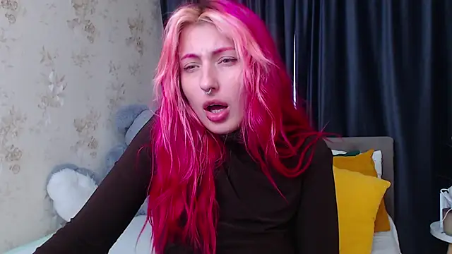 Nina Blum  online show from 11-14-25, 06:34