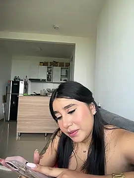 Sophie Dreamss online show from 04-12-26, 07:19