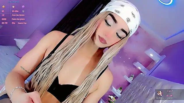 Snapshot of Nauthy_girl chatting on 05-19-26, 12:33 Nauthy girl online show from 05-19-26, 12:33