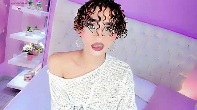 Snapshot of Nauthy_girl chatting on 05-31-26, 12:45 Nauthy girl online show from 05-31-26, 12:45