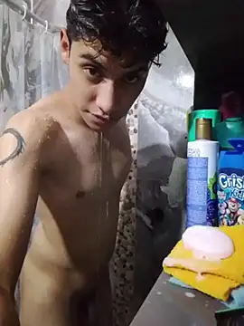 aispuro8505 online show from 04-15-26, 07:04