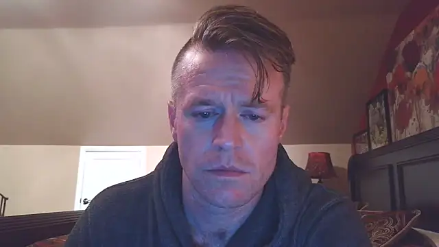 Snapshot of DILFiGuess11 chatting on 05-24-26, 04:39 DILFiGuess11 online show from 05-24-26, 04:39