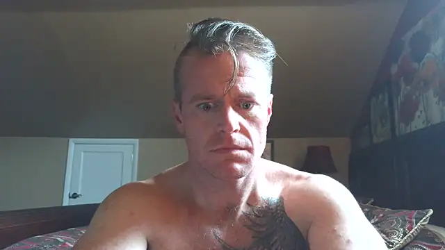 Snapshot of DILFiGuess11 chatting on 05-24-26, 07:41 DILFiGuess11 online show from 05-24-26, 07:41