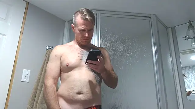 Snapshot of DILFiGuess11 chatting on 06-03-26, 04:48 DILFiGuess11 online show from 06-03-26, 04:48