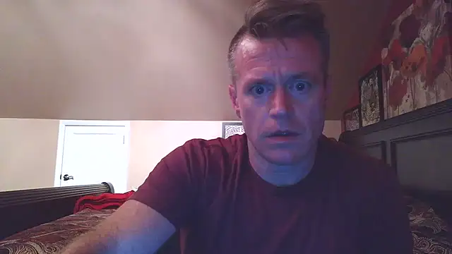 Snapshot of DILFiGuess11 chatting on 06-27-26, 04:17 DILFiGuess11 online show from 06-27-26, 04:17