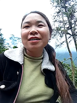 may-squirl online show from 11-15-25, 04:32