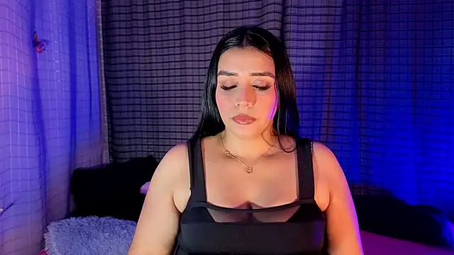 Kayleemorales online show from 10-23-25, 04:17