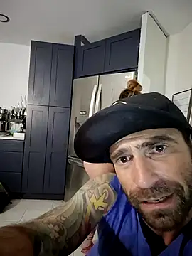 Snapshot of funren6996 chatting on 11-01-25, 10:17 funren6996 online show from 11-01-25, 10:17