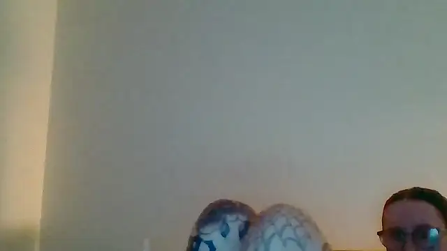 liltiddygoffwaifu online show from 11-09-25, 02:21