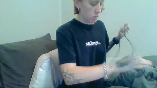 liltiddygoffwaifu online show from 06-10-26, 02:01