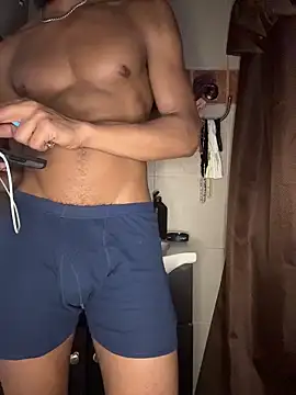 TRILLAHUNG online show from 10-30-25, 03:19