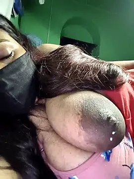 Snapshot of V-hot-swiet chatting on 10-03-25, 11:35 V-hot-swiet online show from 10-03-25, 11:35