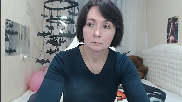 VivianGuchih online show from 11-02-25, 12:51