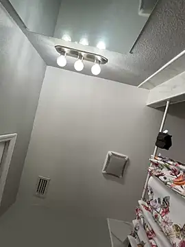 dmmeformerch online show from 03-11-26, 01:17