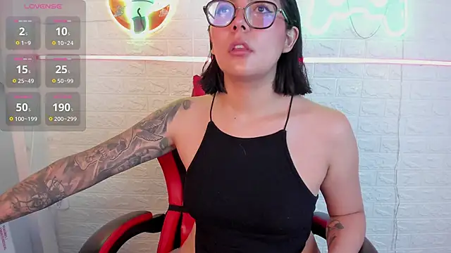 Snapshot of LolaXXXperience chatting on 11-22-25, 11:31 LolaXXXperience online show from 11-22-25, 11:31