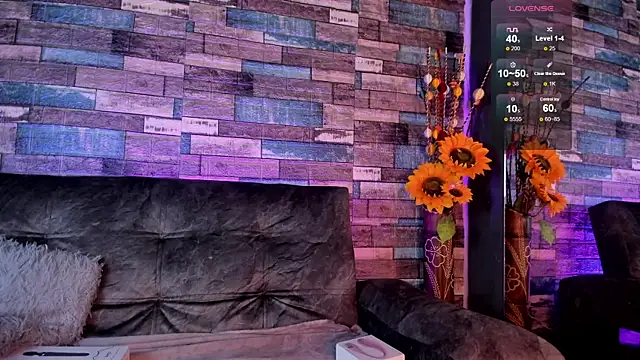 Snapshot of LolaXXXperience chatting on 12-03-25, 11:52 LolaXXXperience online show from 12-03-25, 11:52